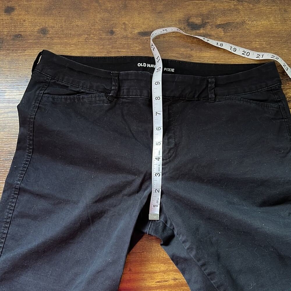 Old Navy Black Cotton Blend Pixie Ankle Pants - Picture 5 of 8